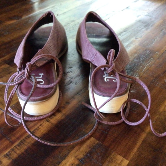 JOURNEE COLL./ NEW SANDALS - Picture 4 of 6